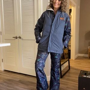 Oakley biozone Trapper Snowboard/Ski Pants and jacket set